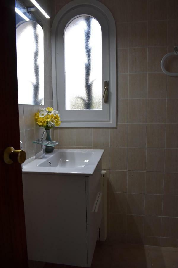 Appartement Magnolia, Habitacion Matrimonial Con Bano Uso Privado, En Casa Compartida à Palafrugell Extérieur photo