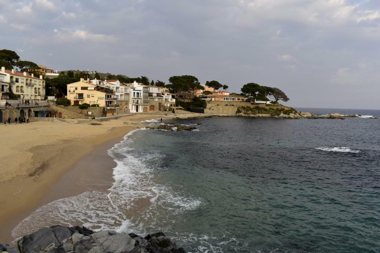 Appartement Magnolia, Habitacion Matrimonial Con Bano Uso Privado, En Casa Compartida à Palafrugell Extérieur photo